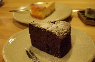 樂久登窯のカフェスペースで食べたケーキ