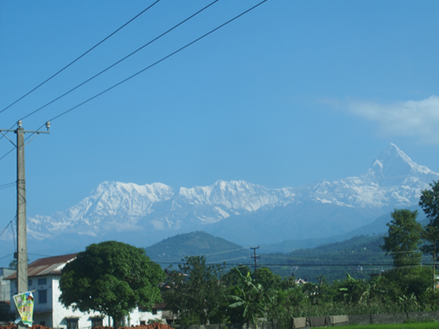バス停から見えたヒマラヤ山脈